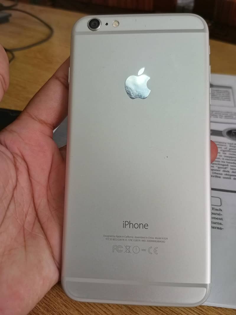 Apple iPhone 6 Plus 0