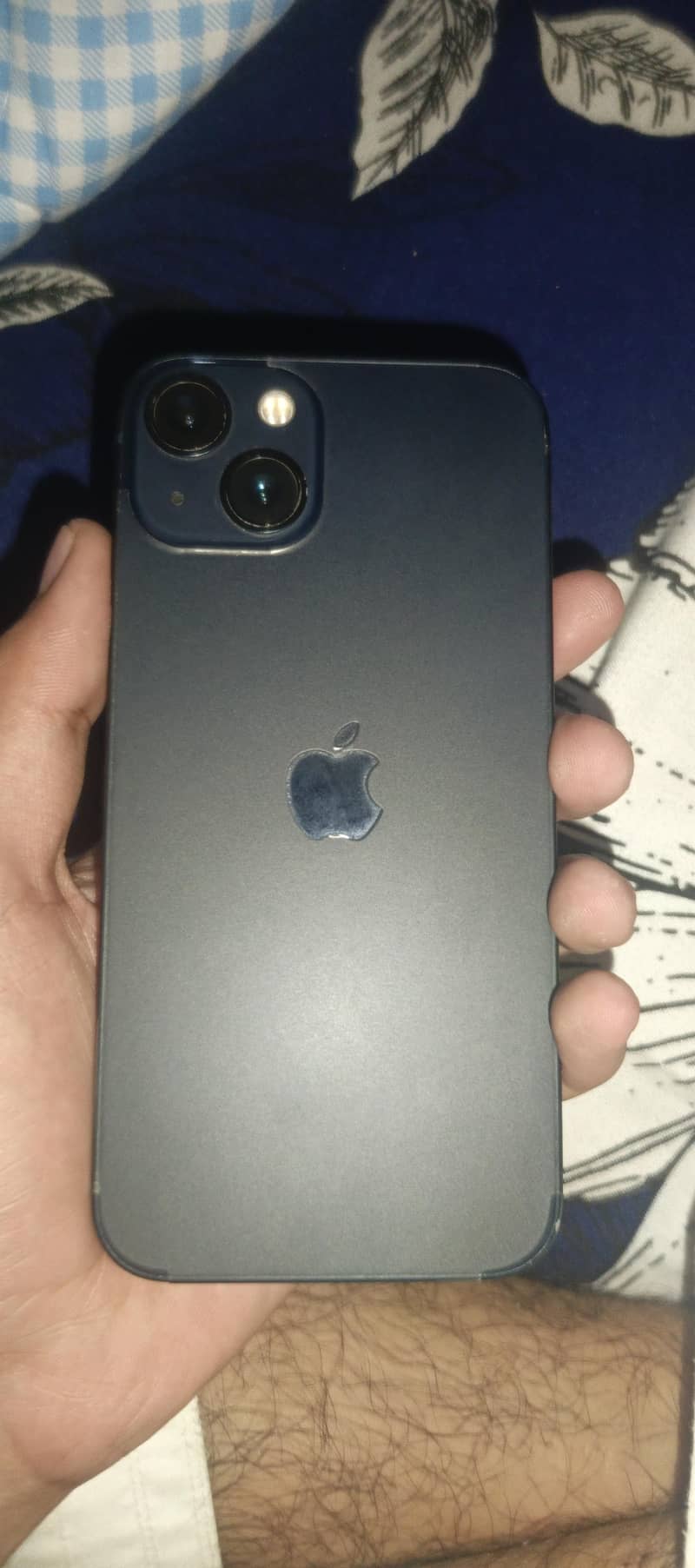 Apple iPhone 13 0