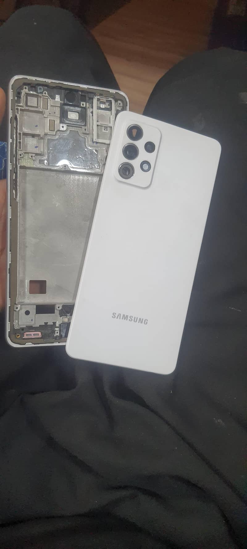 Samsung Mobile A72 0