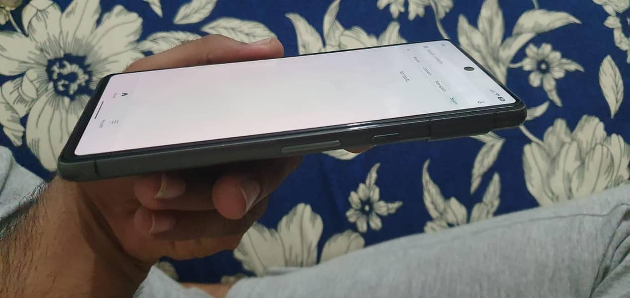 Google Pixel 7 4