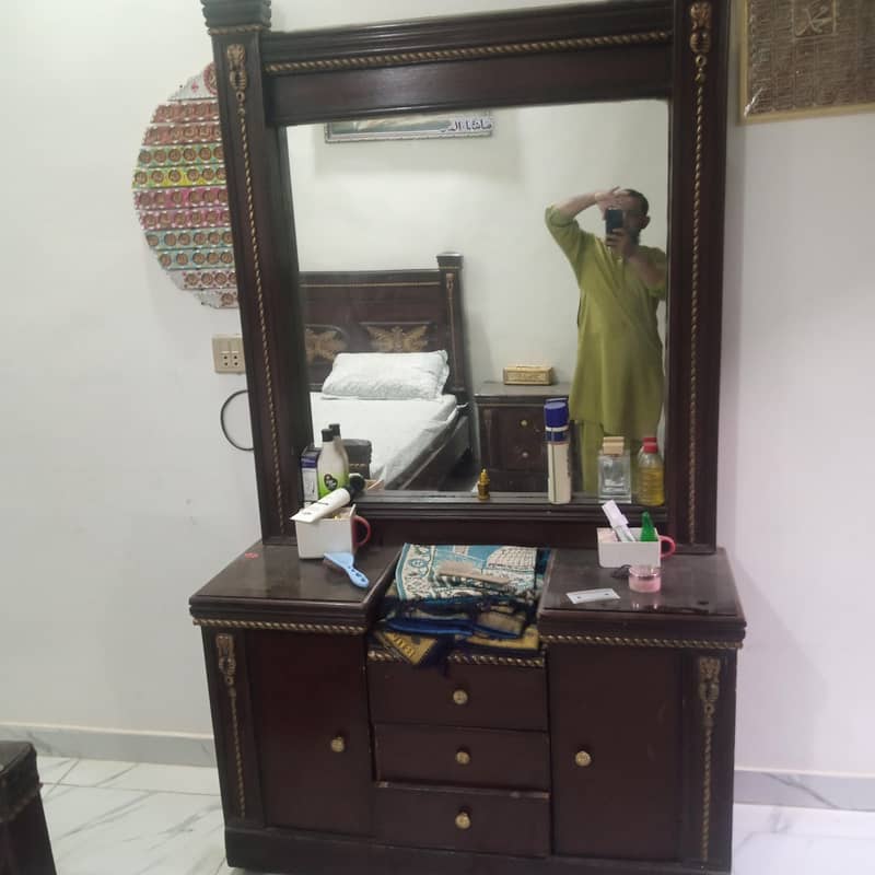 bedroom set 0