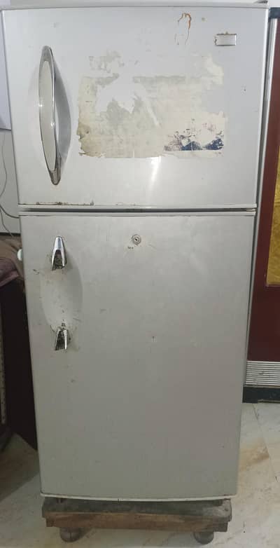Haier HRF-270 Double Door Refrigerator – 329 Litres - Non-Inverter