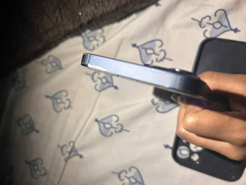 Apple iPhone 14 1