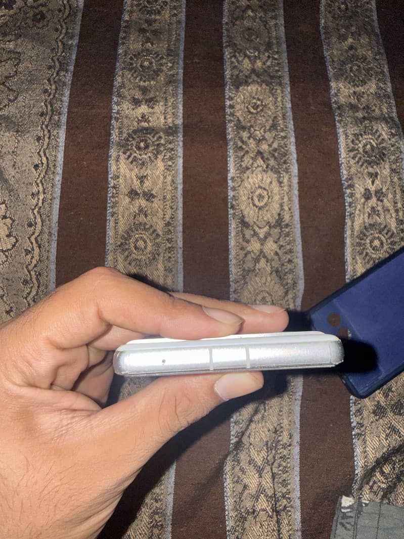 Google Pixel 7a 1