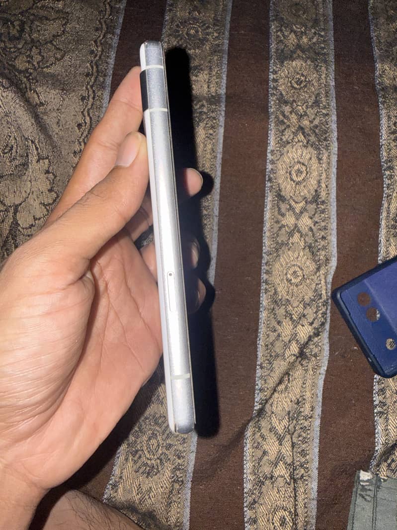 Google Pixel 7a 4