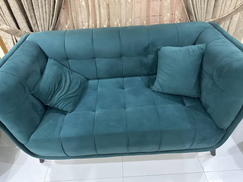 Sofas and Table 0