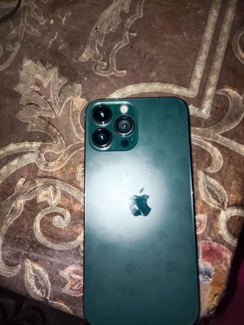 Apple iPhone 13 1