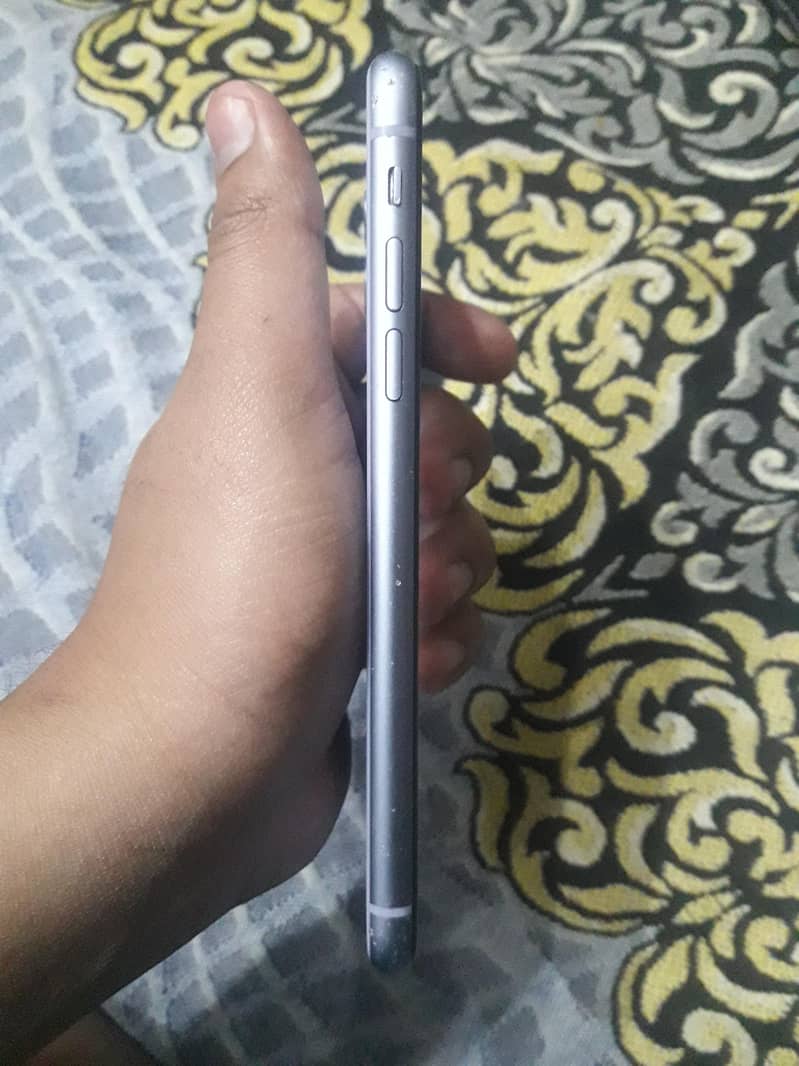 Apple iPhone 11 3
