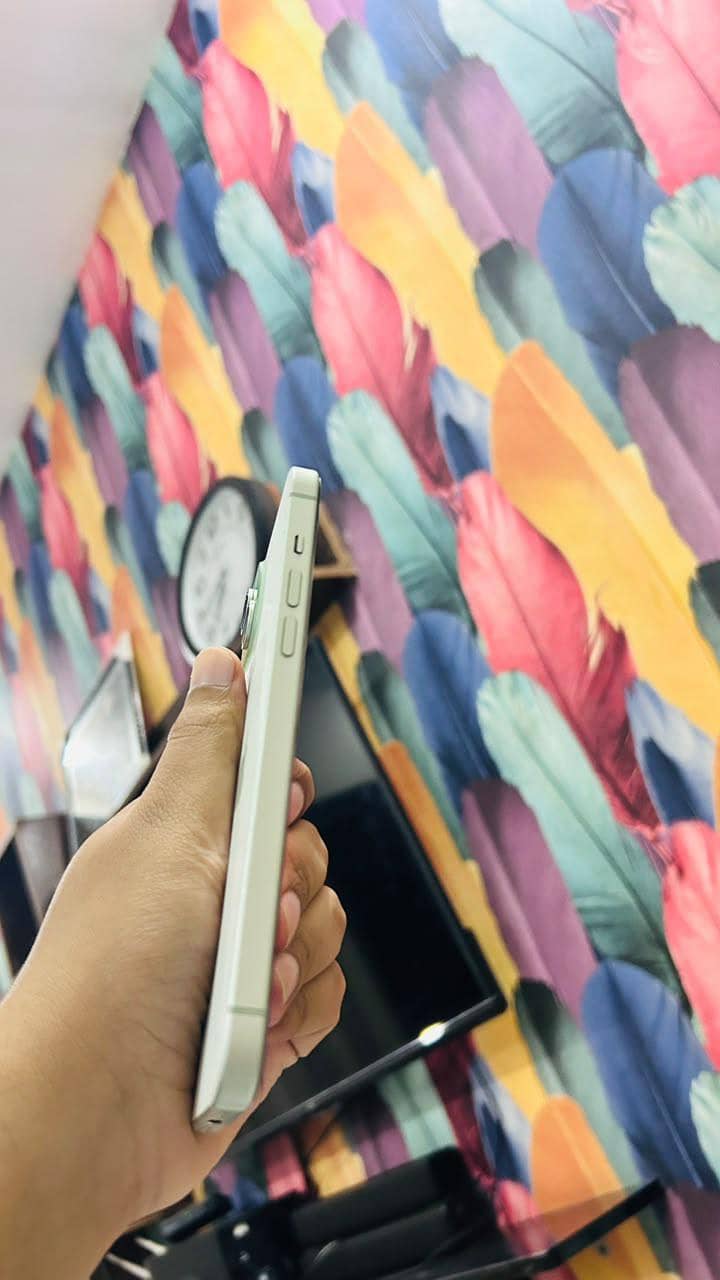 Apple iPhone 15 plus 1