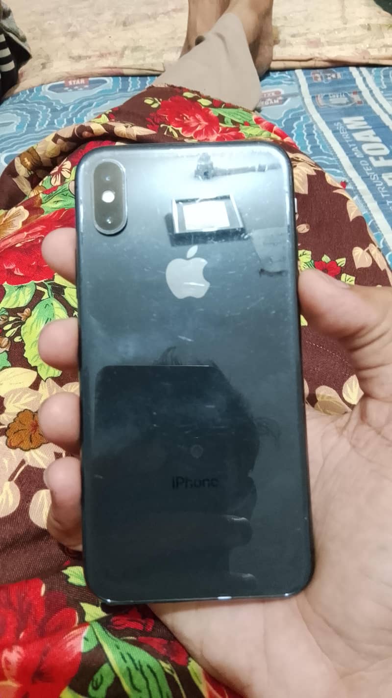 Apple iPhone X 4