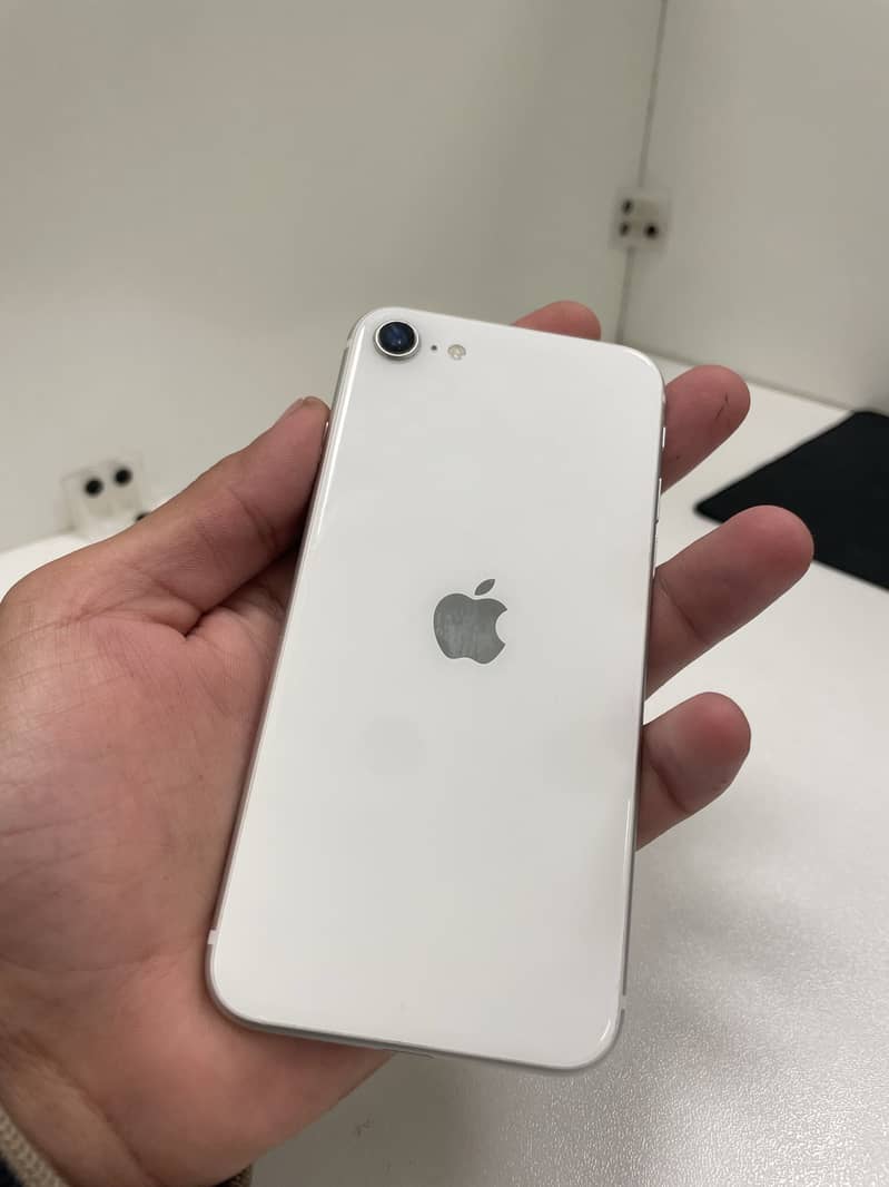 Apple iPhone SE 0