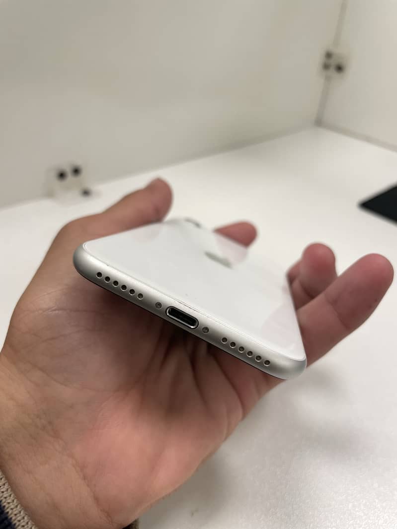 Apple iPhone SE 4