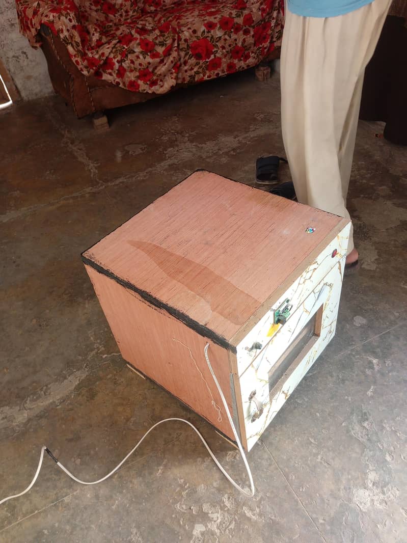 56 Eggs incubator Automatic available 2