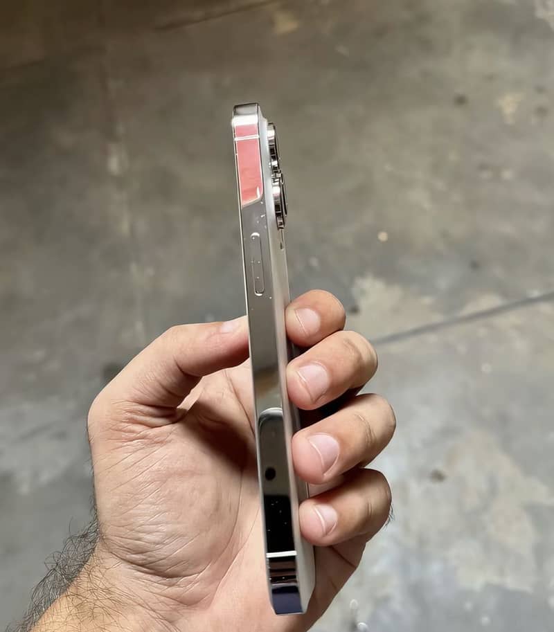 iPhone 14 Pro 1