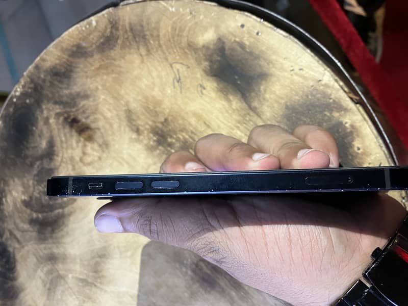 Apple iPhone 12 2