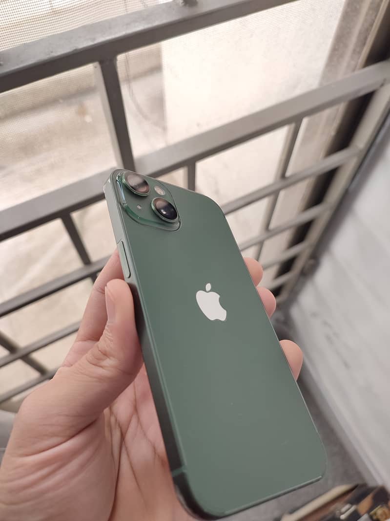 Apple iPhone 13 1