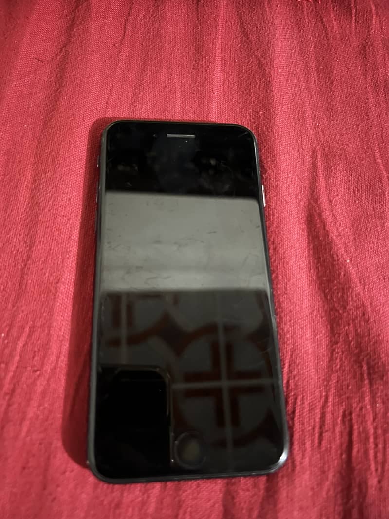Apple iPhone SE 2022 3rd 0