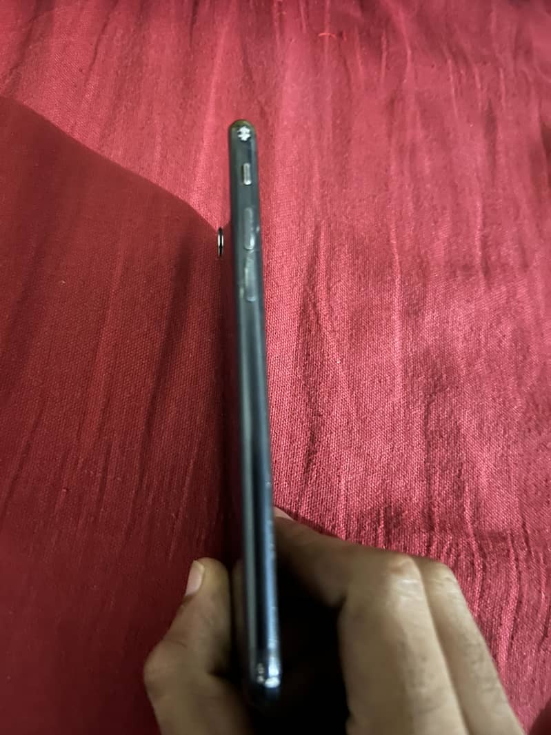 Apple iPhone SE 2022 3rd 1