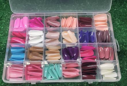 professional Manicure Press-On fake nales set (multicolor ABS plastic)
