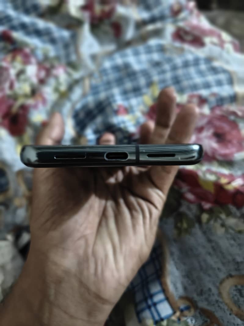 Google Pixel 8 Pro 1