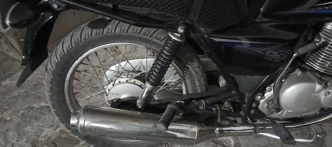 SUZUKI GS 150 2017