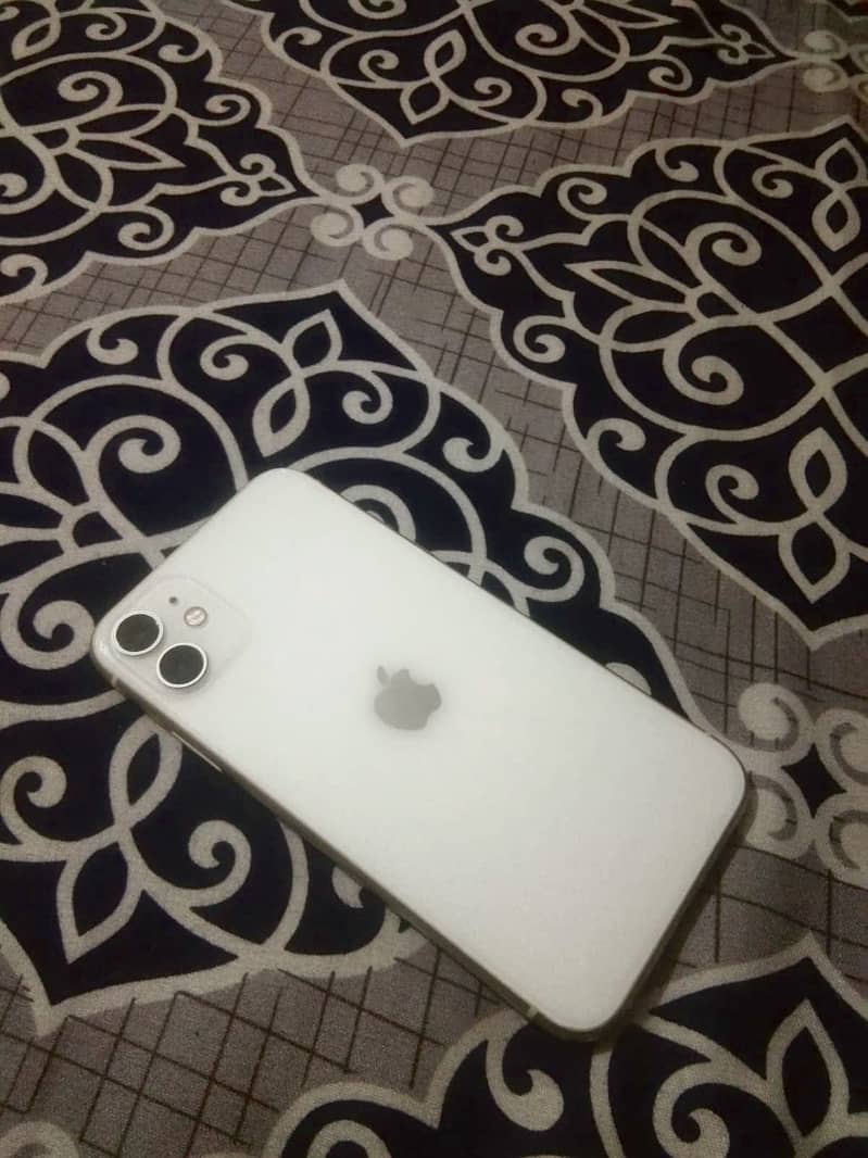 Apple iPhone 11 5
