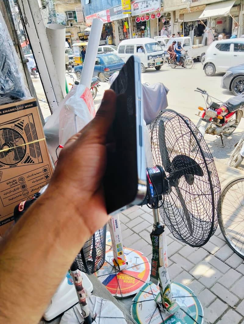 Apple iPhone 12 Pro 1
