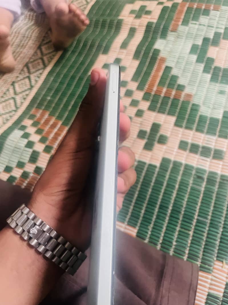 Realme Note 60x 2