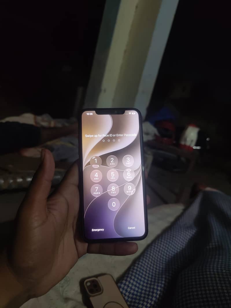 Apple iPhone 11 Pro Max 0