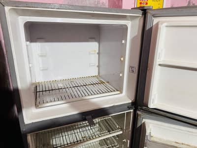 Dawlance Refrigerator Brand New condition