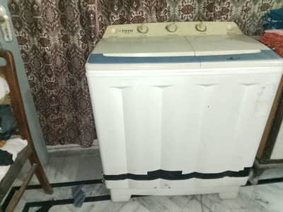 Toyo washing machine double washer+spinner 8/10 condition