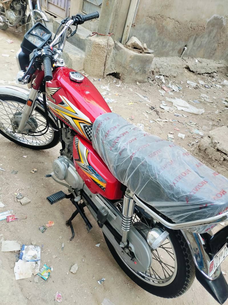 HONDA || CG 125 || Edition || Model 2025 3