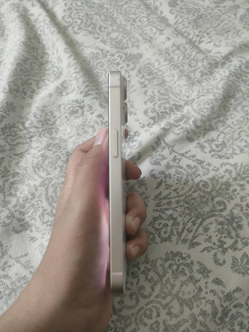 Apple iPhone 14 3
