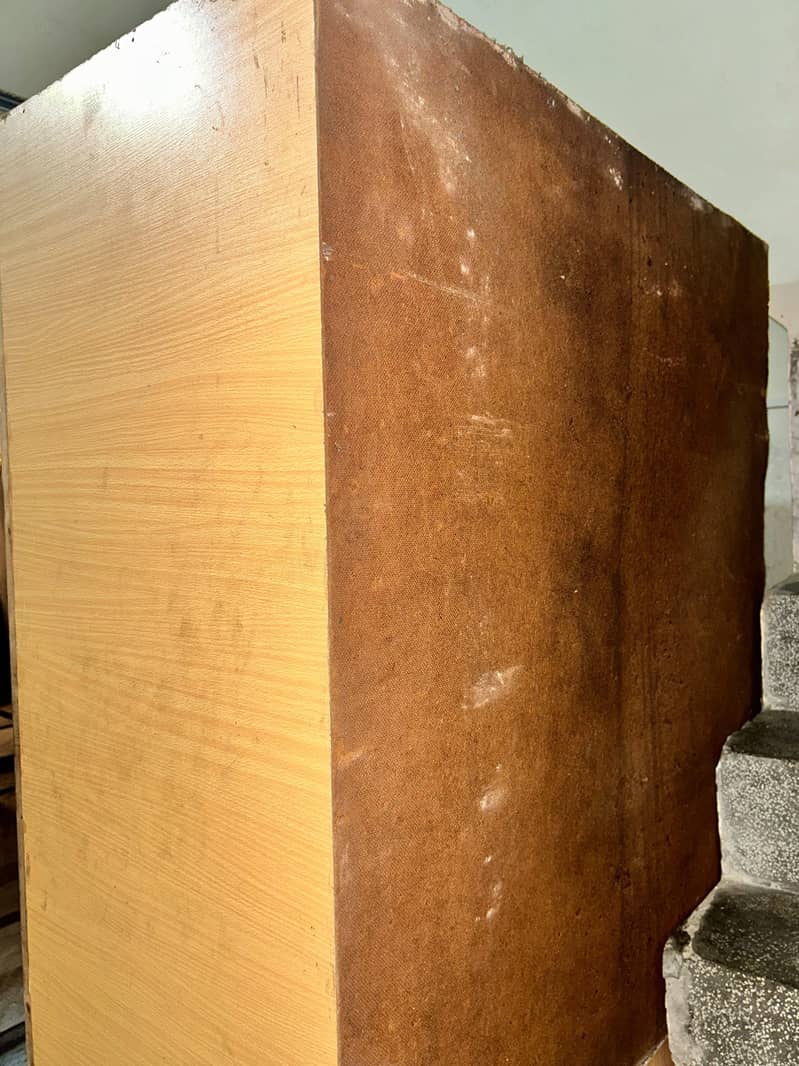 solid safe almari 4