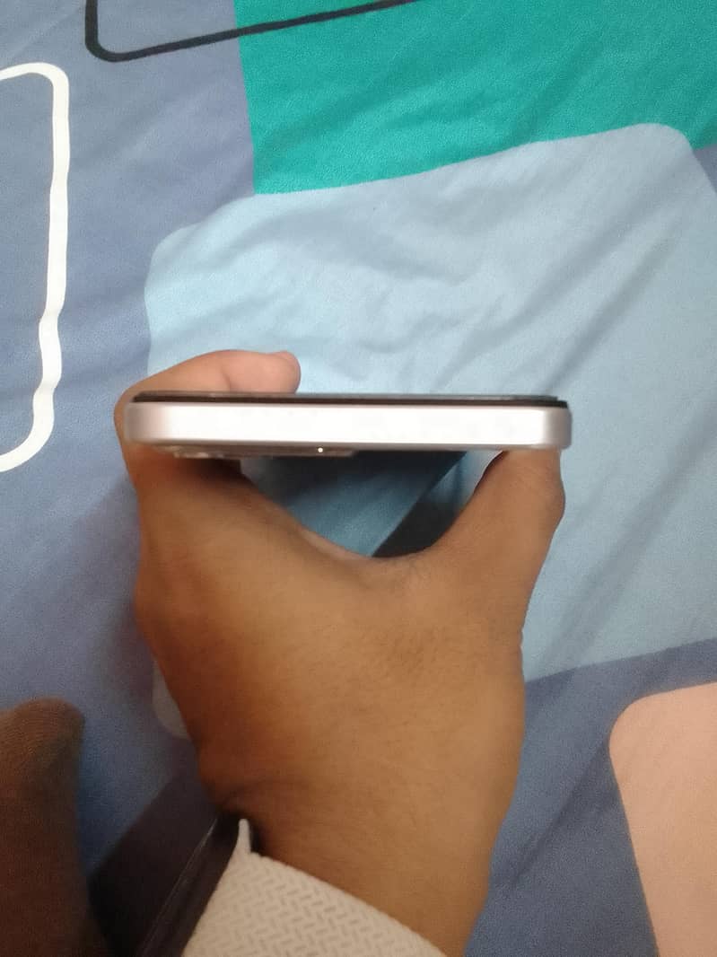 Realme C71 3