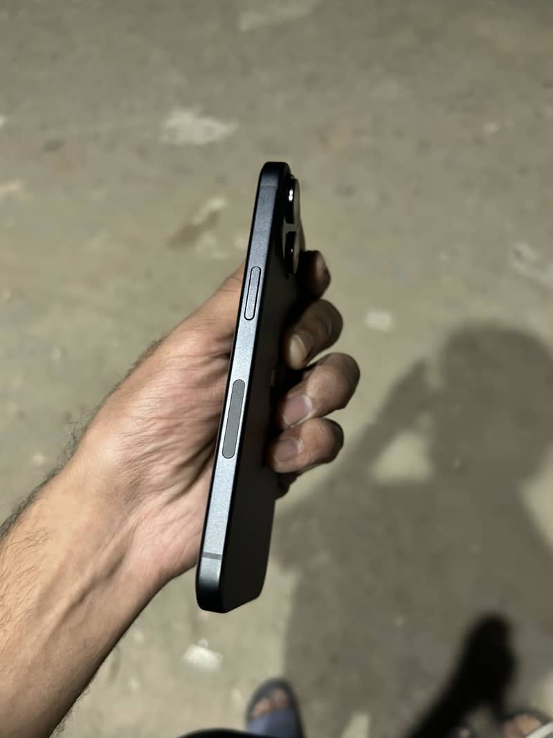 Apple iPhone 15 2