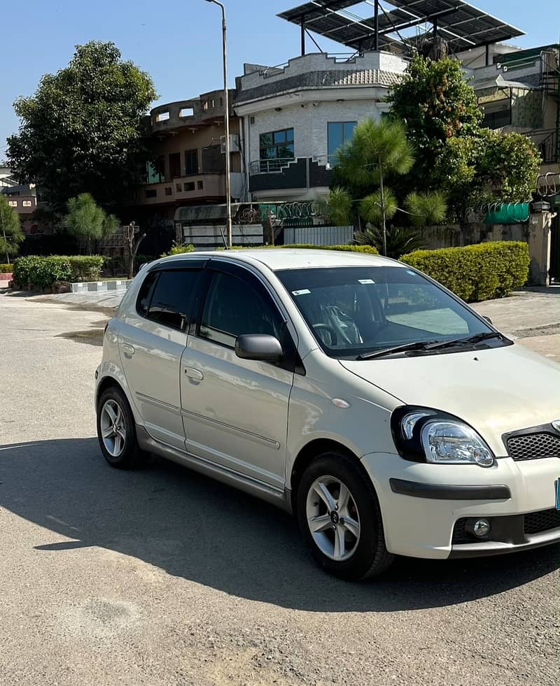 Toyota Vitz 2003 5