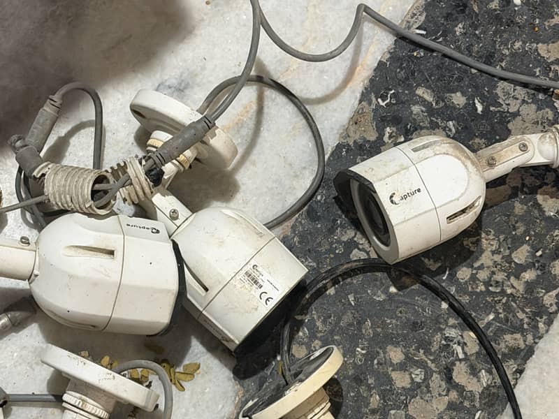 Capture DVR CCTV 8 camera complete setup with everything working 7
