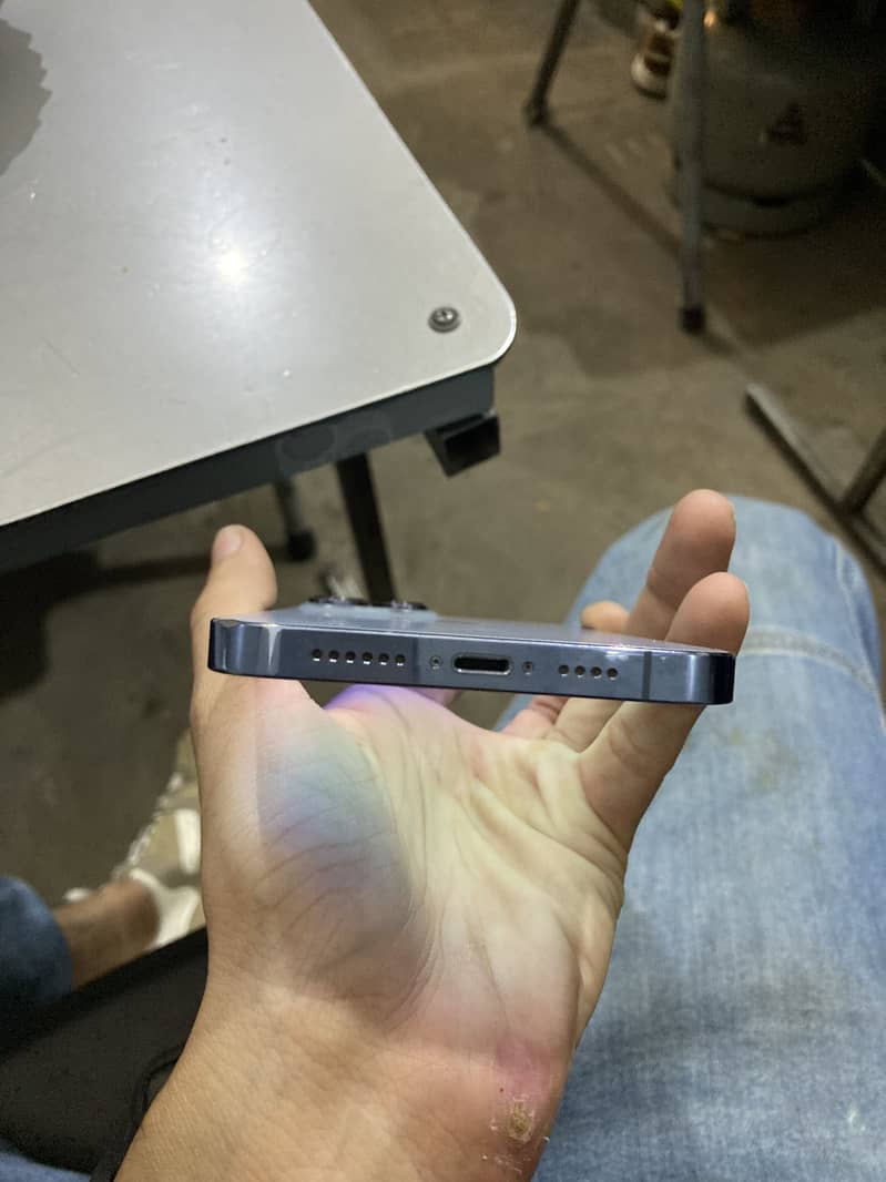 Apple iPhone 13 Pro Max 3