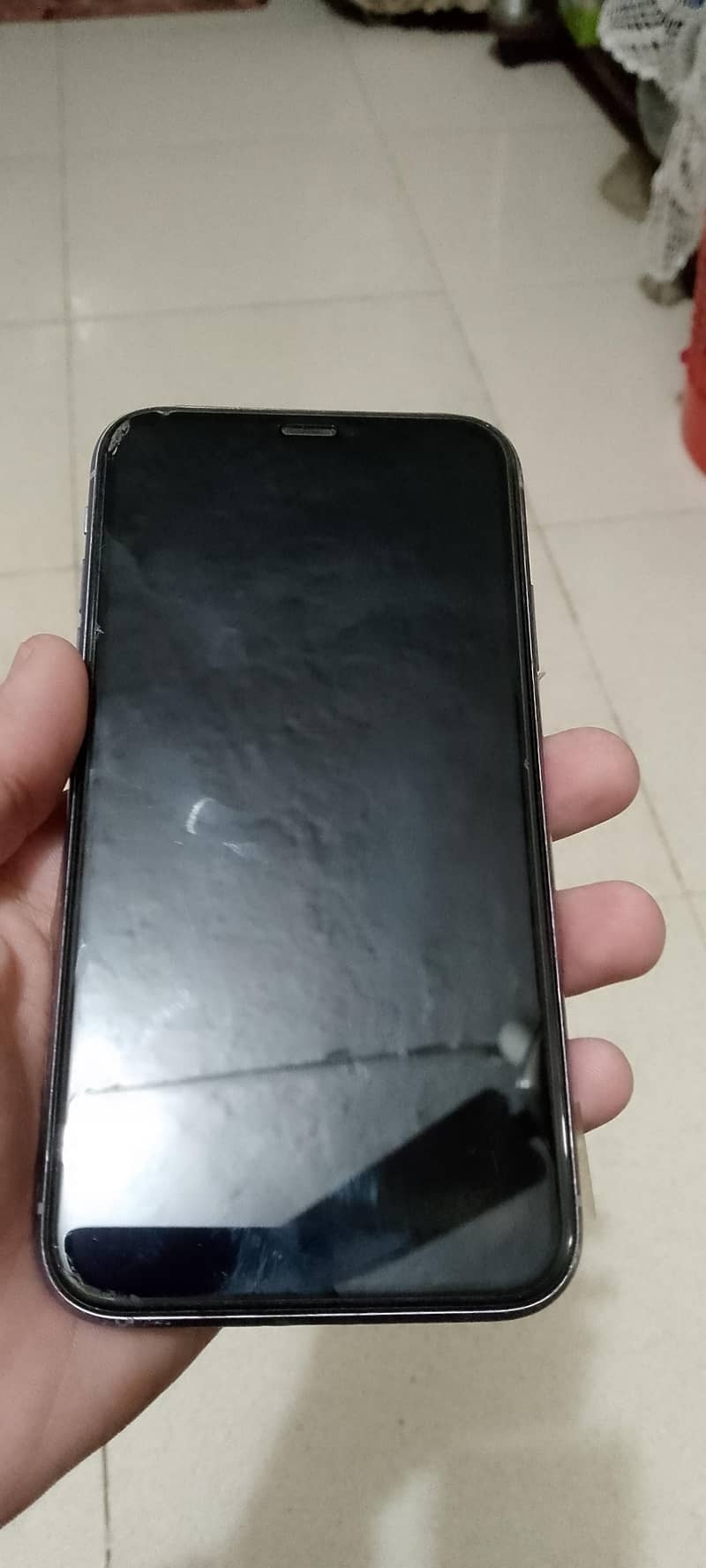 Apple iPhone 11 3