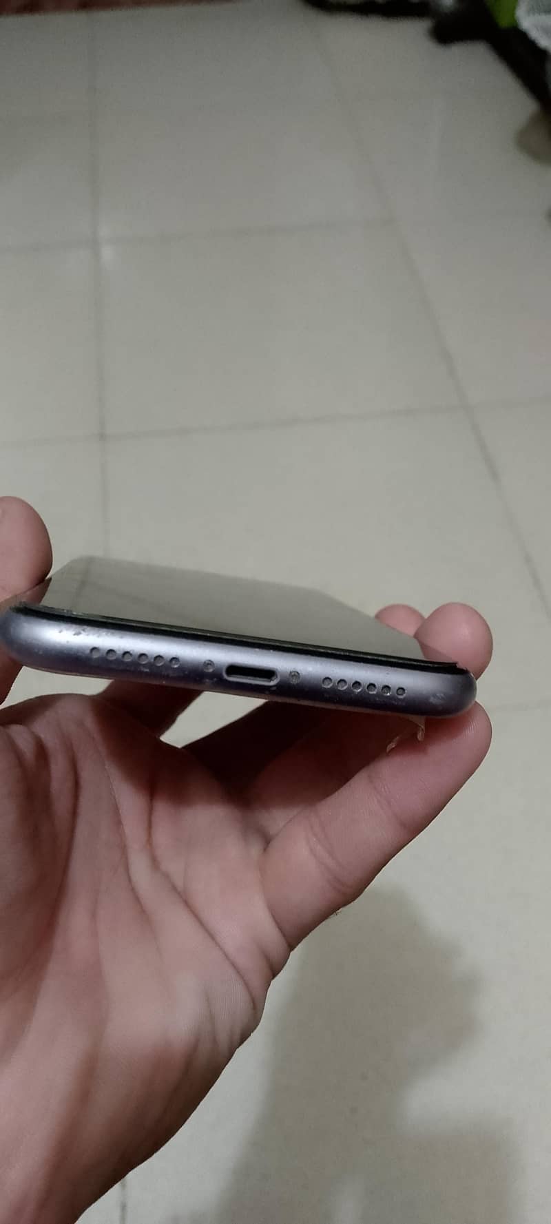 Apple iPhone 11 4