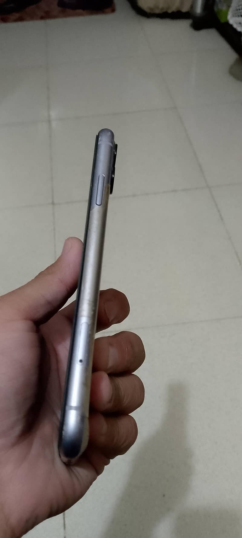 Apple iPhone 11 7