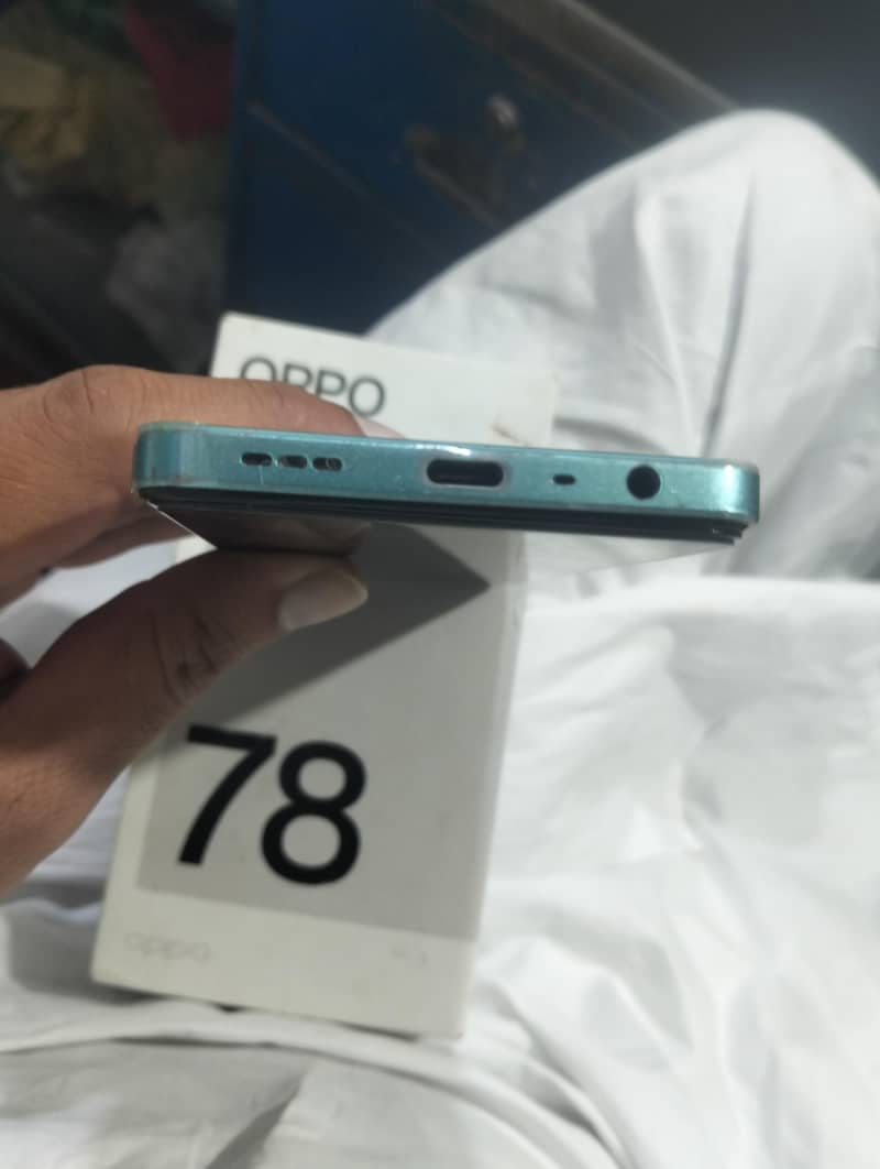 OPPO A78 1