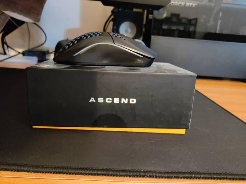 Glorious Model O Wireless 1
