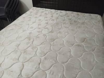 Brand New Condition king size spring