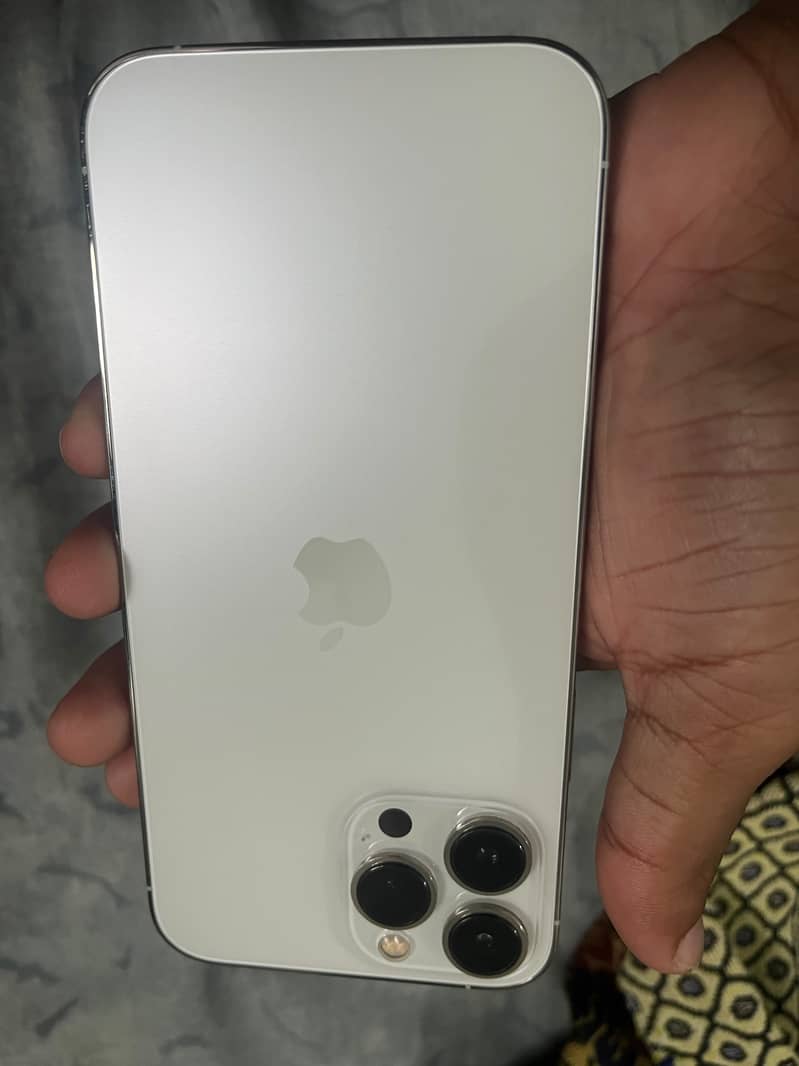 Apple iPhone 13 Pro Max 8