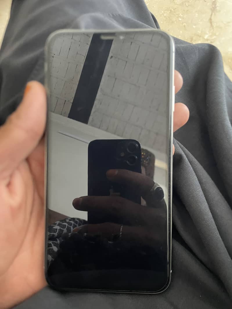 Apple iPhone XS Max 3