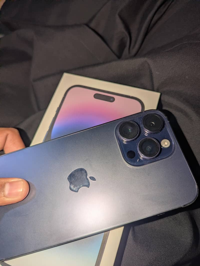 Apple iPhone 14 Pro Max 0