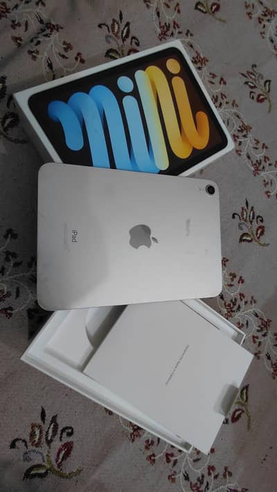 I pad mini 6 mint condition 64 GB 94bh