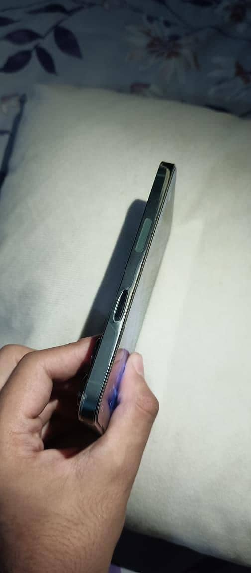 iphone 13pro 2